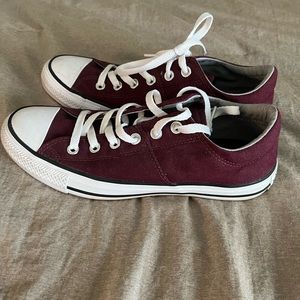 Converse Chuck Taylor’s all star Womens size 9 wine color- make an offer